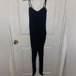 EUC HOLLISTER JUMPSUIT🖤